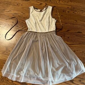 Kld signature woman’s dress